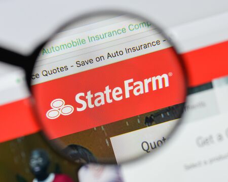 Milan, Italy - August 20, 2018: State Farm website homepage. State Farm logo visible.のeditorial素材