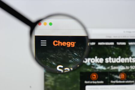 Milan, Italy - August 20, 2018: chegg website homepage. chegg logo visible.のeditorial素材