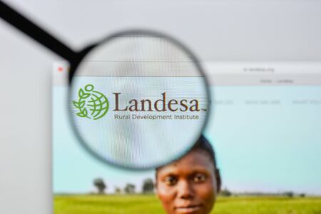 Milan, Italy - August 20, 2018: Landesa website homepage. Landesa logo visible.のeditorial素材