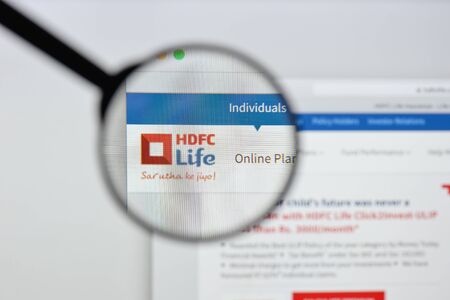 Milan, Italy - August 20, 2018: HDFC Life website homepage. HDFC Life logo visible.のeditorial素材