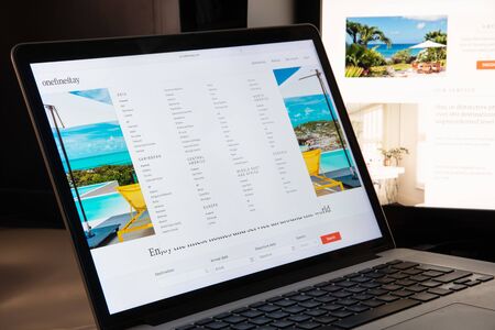 Milan, Italy - August 15, 2018: Onefinestay website homepage. Onefinestay logo visible.のeditorial素材