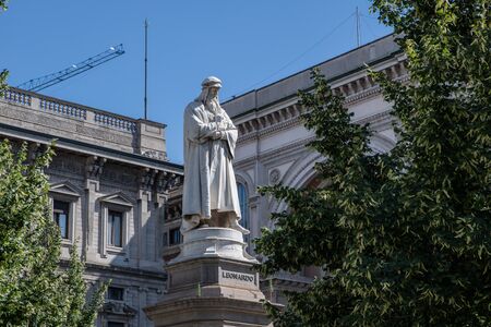 Milan, Italy - 30 June 2019: View of Sculpture - Leonardo da Vinci, Piazza della Scalaのeditorial素材