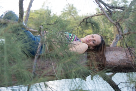 Beach themed shoot with pretty brunette model.の写真素材