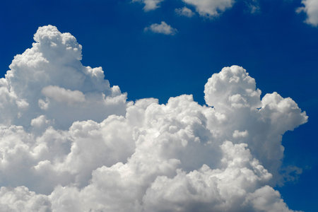 Big beautiful cumulus cloudの写真素材