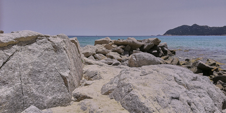 Panoramic view of a natural cliff with the background of the sea that is lost on the horizon.の写真素材