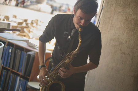 VENICE, ITALY 25 MARCH 2019: Street musicians plays in Veniceのeditorial素材