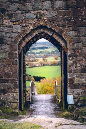 Dramatic images of Beeston Castle Remains in Cheshire, UK on cloudy winter dayの素材 [FY310159164988]