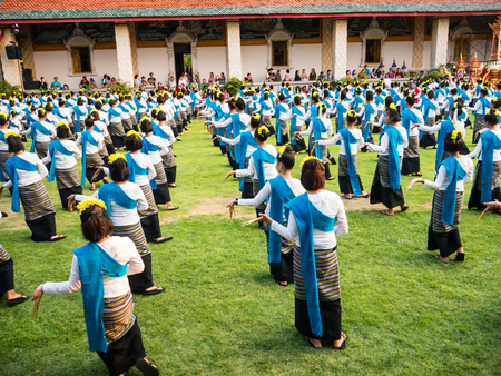 Lamphun, Thailand - May 13 ,2016 : Folk Dance, Traditional dances at Festival Ritual Bathing Ceremony for Phra That Hariphunchai Chedi At Wat Phra That Hariphunchai Chedi, Thailand. 13 May 2016.のeditorial素材