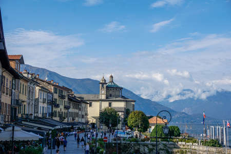 View over Piazza Vittorio Emanuele to Santuario della SS Pietのeditorial素材