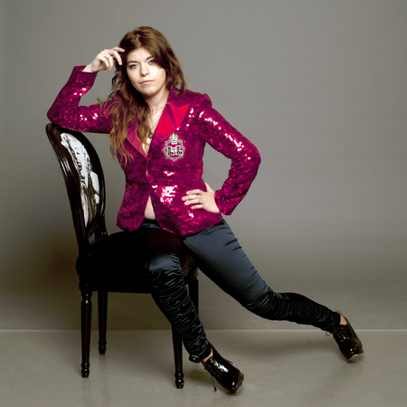 singer, concert, microphone to sing, vocal, vocalist, girl sings, fate the singer, fate, music, rock music, scene, singer on a scene, disco, disco music, sound, voice to sing in the microphoneの写真素材