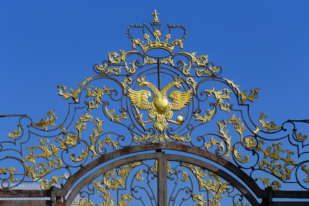 Pushkin, RUSSIA - MAY 04, 2017: the Ornament with the Imperial arms on the gates of the Catherine Palace in Tsarskoye Seloのeditorial素材