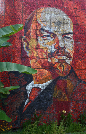 Sochi, RUSSIA-AUGUST 17, 2013: Mosaic portrait of Vladimir Ulyanov-Lenin on the wallのeditorial素材