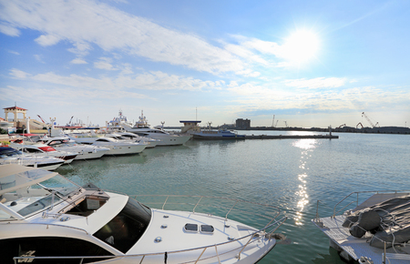 Sochi, RUSSIA-AUGUST 13, 2013: Yachts and boats in the sea stationのeditorial素材