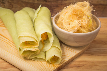 thai cotton candy burrito pancakeの写真素材