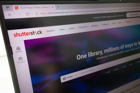 KONSKIE, POLAND - April 27, 2022: www.shutterstock.com Shutterstock website displayed on laptop computerのeditorial素材