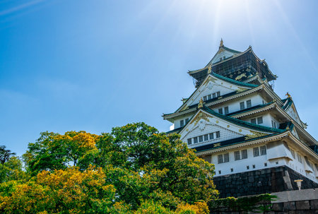 The Osaka castle in Osaka, Japan, is the famous landmark and popular tourist destination of Osaka.のeditorial素材