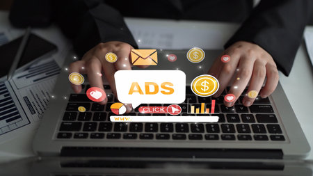 Online ads and digital marketing help brands grow. Content marketing builds engagement. Marketing tools boost ROI. Effective ads and marketing drive online business success. Muxerの写真素材