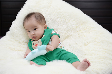 Baby and Mom : Moments of happiness between mother and child.の写真素材