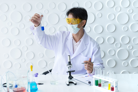 Experimental scientists are working in experimental labs.の写真素材