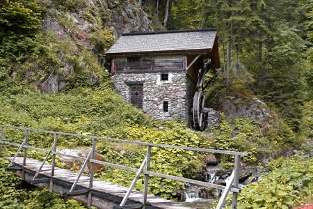 Mühle am Bach im Lesachtalのeditorial素材