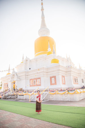 Women in northeastern Thailand wearing traditional costumes on important occasions.の写真素材