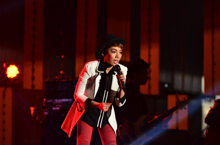 NONTABURI, THAILAND  - OCTOBER 4 : Da Endorphine singer singing in Grammy Wonderland concert on 4 October 2012 at IMPACT Challenger, Nontaburi, Thailandのeditorial素材