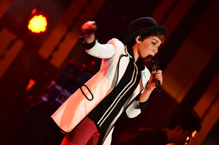 NONTABURI, THAILAND  - OCTOBER 4 : Da Endorphine singer singing in Grammy Wonderland concert on 4 October 2012 at IMPACT Challenger, Nontaburi, Thailandのeditorial素材