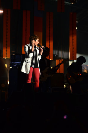 NONTABURI, THAILAND  - OCTOBER 4 : Da Endorphine singer singing in Grammy Wonderland concert on 4 October 2012 at IMPACT Challenger, Nontaburi, Thailandのeditorial素材