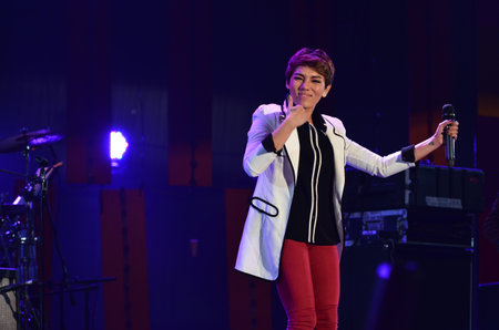 NONTABURI, THAILAND  - OCTOBER 4 : Da Endorphine singer singing in Grammy Wonderland concert on 4 October 2012 at IMPACT Challenger, Nontaburi, Thailandのeditorial素材