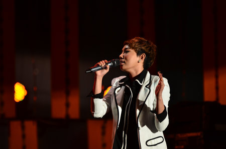 NONTABURI, THAILAND  - OCTOBER 4 : Da Endorphine singer singing in Grammy Wonderland concert on 4 October 2012 at IMPACT Challenger, Nontaburi, Thailandのeditorial素材