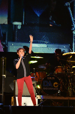 NONTABURI, THAILAND  - OCTOBER 4 : Da Endorphine singer singing in Grammy Wonderland concert on 4 October 2012 at IMPACT Challenger, Nontaburi, Thailandのeditorial素材