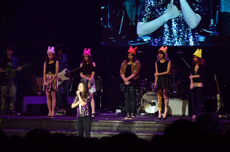 BANGKOK, THAILAND  NOV 18 : Bo TK Christian singer singing and show in Crossover Live  Concert on 18 November 2012 at Bangkok Christian College, Bangkok, Thailandのeditorial素材