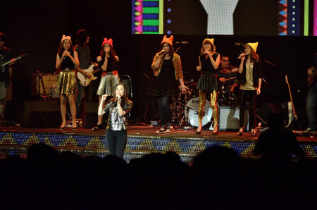 BANGKOK, THAILAND  NOV 18 : Bo TK Christian singer singing and show in Crossover Live  Concert on 18 November 2012 at Bangkok Christian College, Bangkok, Thailandのeditorial素材