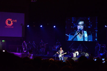 BANGKOK, THAILAND  NOV 18 : Joe  Nuvo or Jirayut Wattanasin Christian singer singing and show in Crossover Live  Concert on 18 November 2012 at Bangkok Christian College, Bangkok, Thailandのeditorial素材