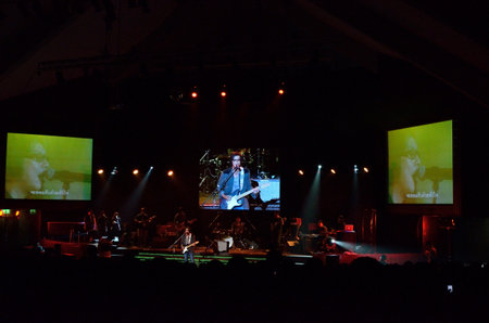BANGKOK, THAILAND  NOV 18 : Joe  Nuvo or Jirayut Wattanasin Christian singer singing and show in Crossover Live  Concert on 18 November 2012 at Bangkok Christian College, Bangkok, Thailandのeditorial素材