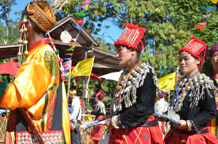 CHIANG MAI, THAILAND - DECEMBER 5 : Manau traditional event of Kachin's tribe to worship God and wish The king of Thailand on 5 December 2012 at Banmai Samahki, Chiang Dao, Chiang Mai, Thailandのeditorial素材