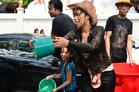 CHIANG MAI, THAILAND - APRIL 12 : People celebrating Songkran (Thai new year / water festival) in the streets by throwing water at each other on 12 April 2013 in Chiang Mai, Thailandのeditorial素材
