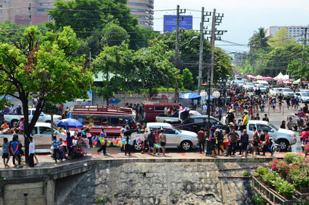 CHIANG MAI, THAILAND - APRIL 13 : People celebrating Songkran (Thai new year / water festival) in the streets by throwing water at each other on 13 April 2013 in Chiang Mai, Thailandのeditorial素材