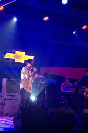 BANGKOK, THAILAND - JULY 28 : Po Yokee Playboy band play mini concert on 28 July 2012 at Siam Paragon Bangkok, Thailandのeditorial素材