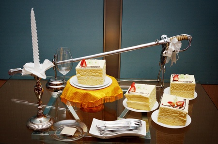 Wedding ceremony accessories tool, Candlestick with sword for cut wedding cake	の写真素材