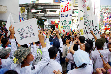BANGKOK, THAILAND - SEPTEMBER 22   Huge crowd listen speech for against the construction of a dam in Mae Wong National Park on 22 September 2013 at Bangkok Art and Culture Centre, Thailandのeditorial素材