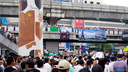 BANGKOK, THAILAND - SEPTEMBER 22   Huge crowd listen speech for against the construction of a dam in Mae Wong National Park on 22 September 2013 at Bangkok Art and Culture Centre, Thailandのeditorial素材