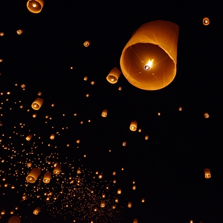 Floating lantern, Yi Peng Balloon Festival in Chiangmai Thailand の写真素材