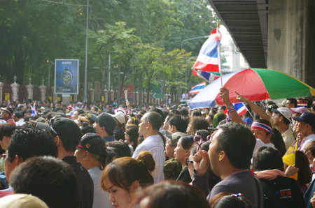 BANGKOK,THAILAND - DECEMBER 2   Anti-government protesters to blockade the Royal Thai Police  The protest Against The Amnesty bill in Bangkok, capital of Thailand on 2 December 2013 のeditorial素材