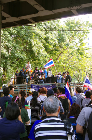 BANGKOK,THAILAND - DECEMBER 2   Anti-government protesters to blockade the Royal Thai Police  The protest Against The Amnesty bill in Bangkok, capital of Thailand on 2 December 2013 のeditorial素材