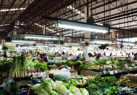 CHIANGMAI- JANUARY 13 : People at local market on January 13, 2014 in Chiangmai, Thailand.のeditorial素材