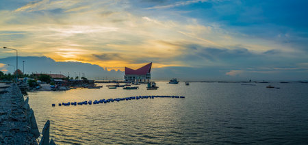 CHONBURI, THAILAND - JUNE 4 : Panorama view of Koh Loy Jetty with sunset sky on 4 June 2016 in Sriracha, Chonburi province, Thailandのeditorial素材