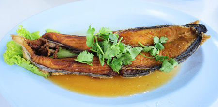 Deep Fried Mackerel with Fish Sauce, Thai cuisine