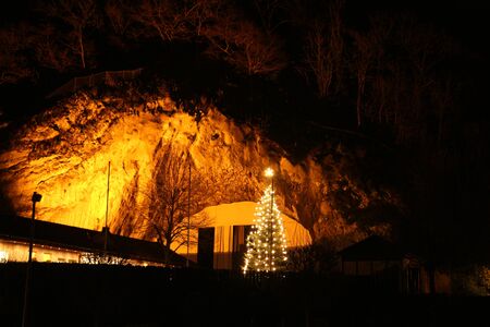 The illuminated Balver cave in HÃ¶nnetalの写真素材