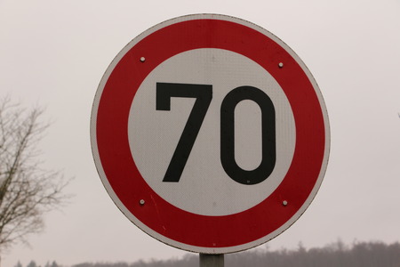 Speed ??limit 70 kilometers per hour